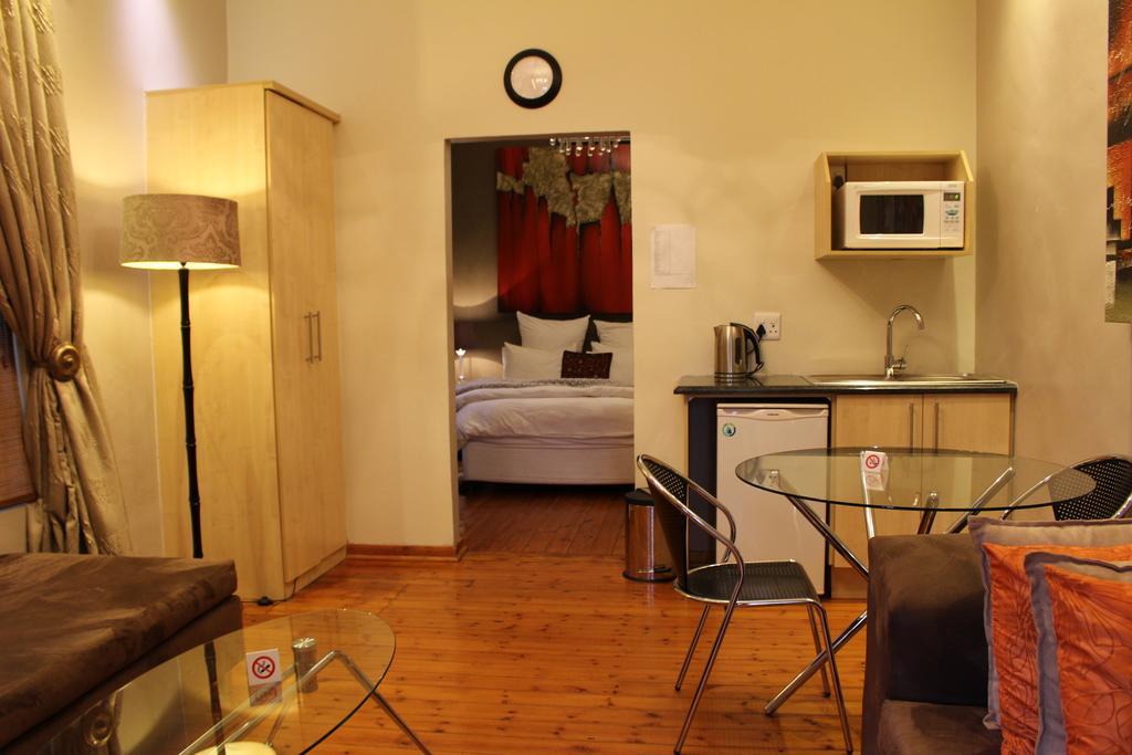 Saffron Guest House Johannesburg Room photo